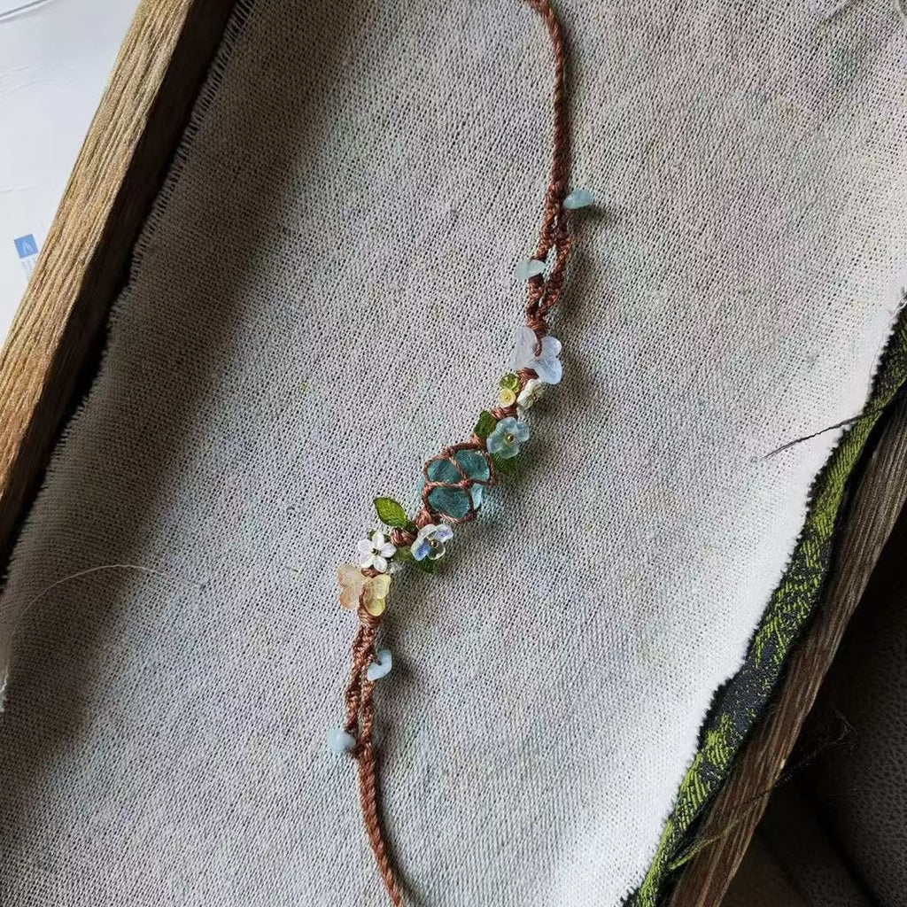 Handmade raw crystal bracelet - fresh & delicate woven style