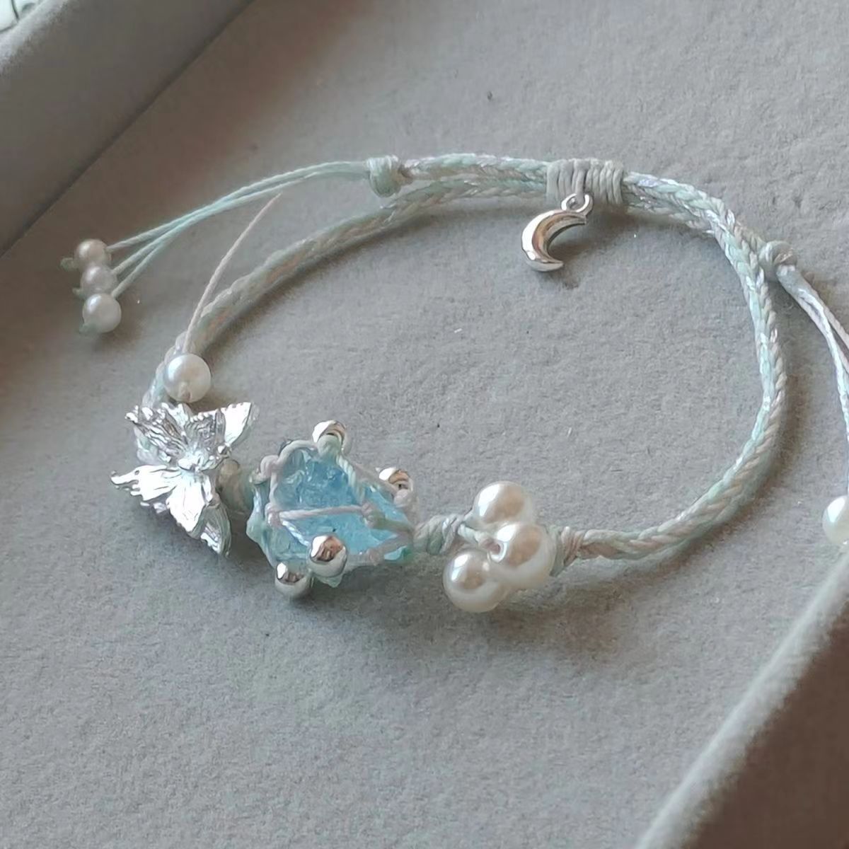 Aquamarine raw stone bracelet with butterfly design - original braided, minimalist, sweet style - couple's bracelet